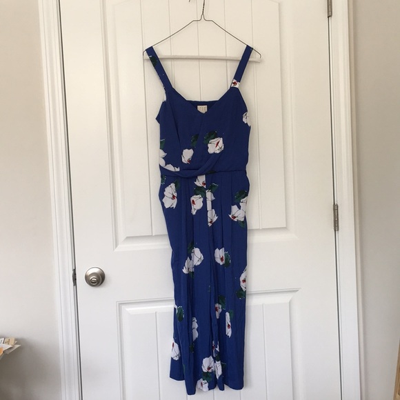 Blue floral jumpsuit - Picture 1 of 5